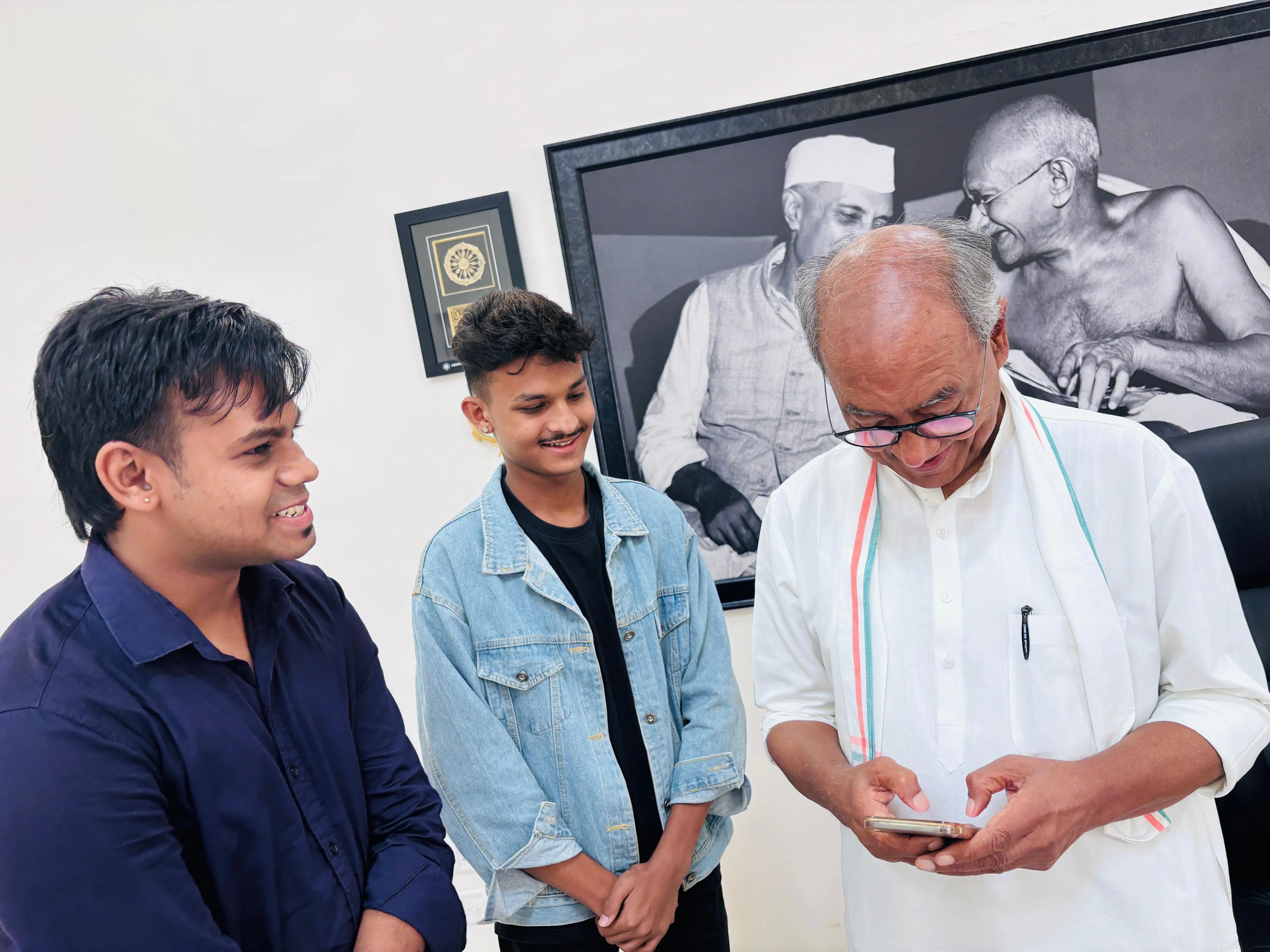 Aahan Jain with Digvijay Singh
